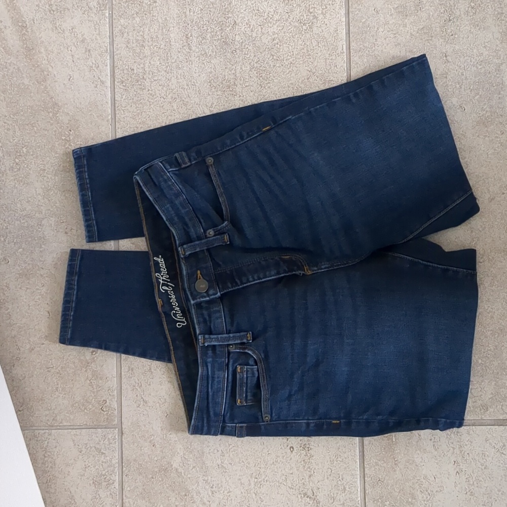 Universal Thread Jeans